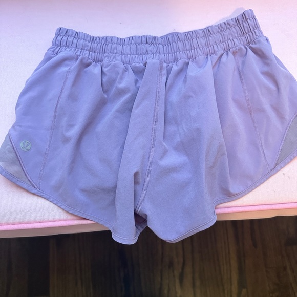 lululemon hotty hot short - Picture 2 of 4